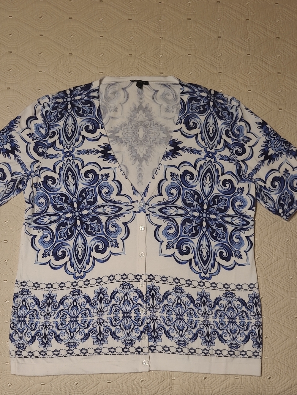 Talbots White & Blue Short-Sleeve Patterned Sweater Size L